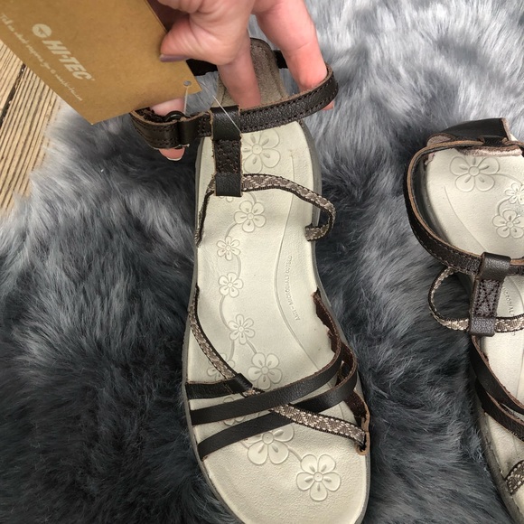 Hi-Tec Sandal, Size 8 - Picture 4 of 8